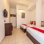 Oyo 1192 Hash House Hotel